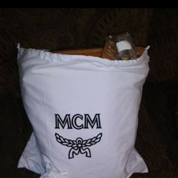 LG MCM Back Pack - Picture 7 of 7